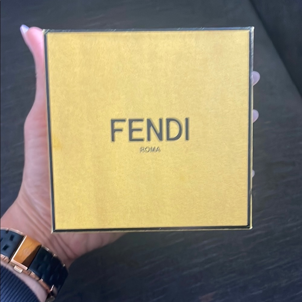 Fendi Gold Box - Picture 2 of 5